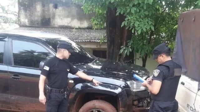 Hallan camioneta robada en Eldorado e investigan el origen del vehículo.