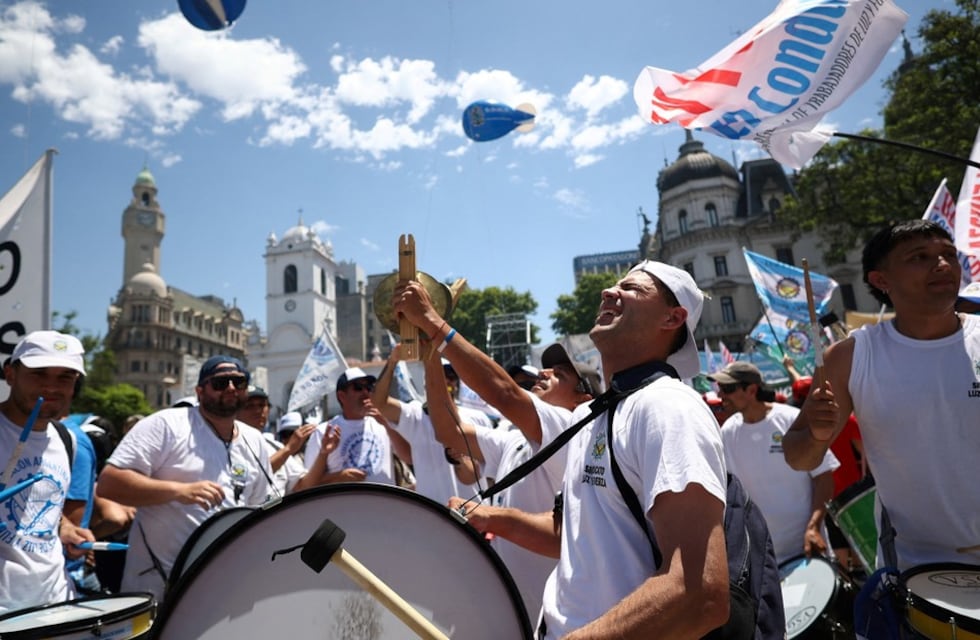 La CGT amenazó con un paro general si avanza la reforma laboral: el debate se pospuso para febrero