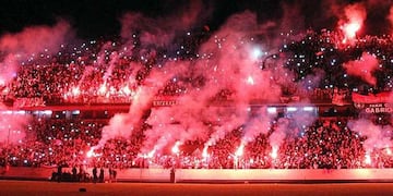 El banderazo leproso es una tradición del club del Parque