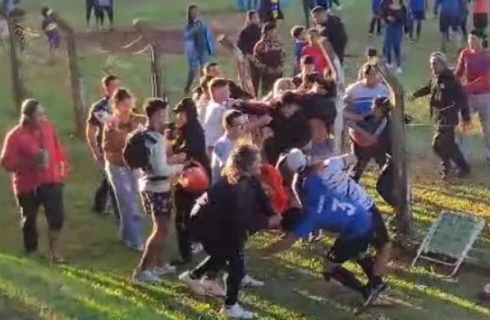 Batalla campal durante un partido de la Liga Amateur en Campo Ramón