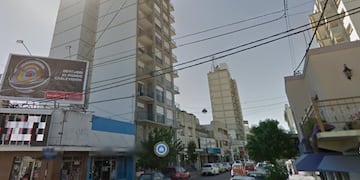 Falleció un adolescente al caer de un noveno piso en un edificio céntrico