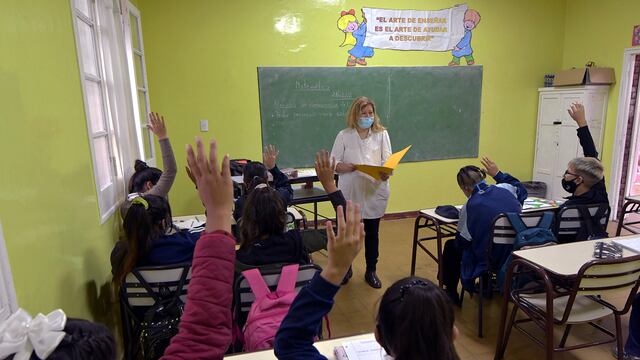 Solo el 14% de los alumnos de todo el país de primaria cumple jornada completa o extendida.