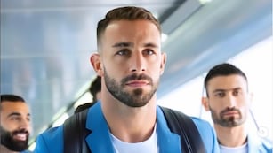 "Muchas Gracias al pueblo Sirio por el recibimiento en el aeropuerto. Vamos Siria", escribió el delantero de Belgrano, que jugará la Copa de Asia con Siria desde este sábado. (IG)