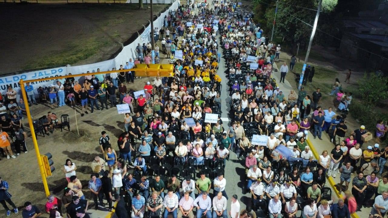 La jornada contó con la presencia del vicegobernador, legisladores, funcionarios provinciales y multitud de vecinos, que valoraron la iniciativa.
