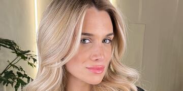 Camila Homs coquetea con sus fans de las redes sociales