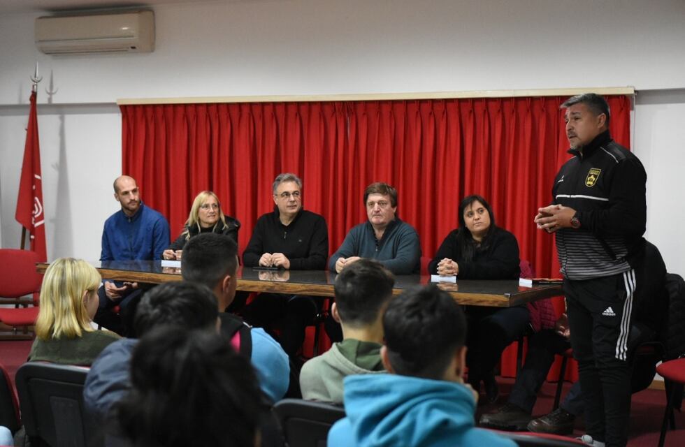 Se inició el curso de asistente de árbitro de fútbol en la Liga Rafaelina de Fútbol