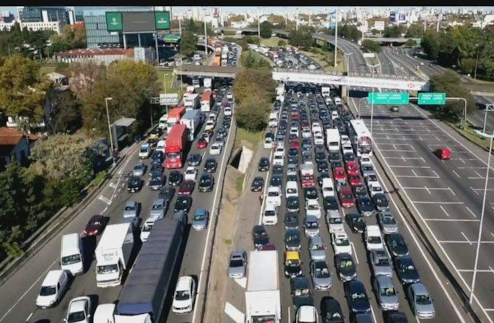 Controles por coronavirus: embotellamiento y horas de demora en la Panamericana