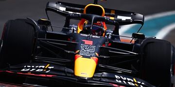 Verstappen, ganador con Red Bull en Azerbaiyán.