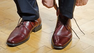 Cómo agrandar los zapatos en casa.