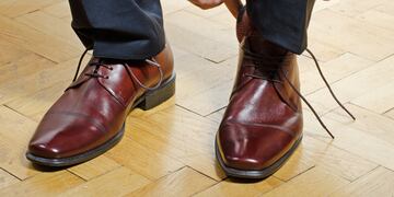 Cómo agrandar los zapatos en casa.