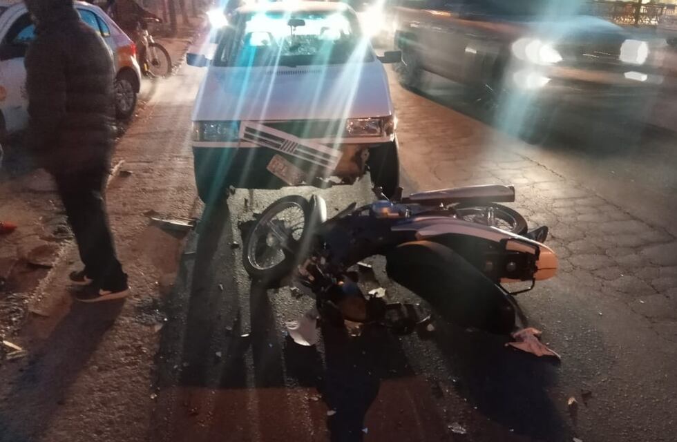 Carlos Paz: una joven fue atropellada en su moto