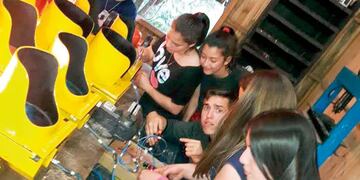 Los semáforos fueron hechos por ellos mismos.