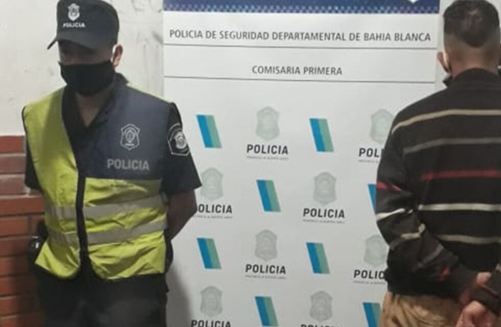 Lo detuvieron por pegarle a la mujer de su amigo
