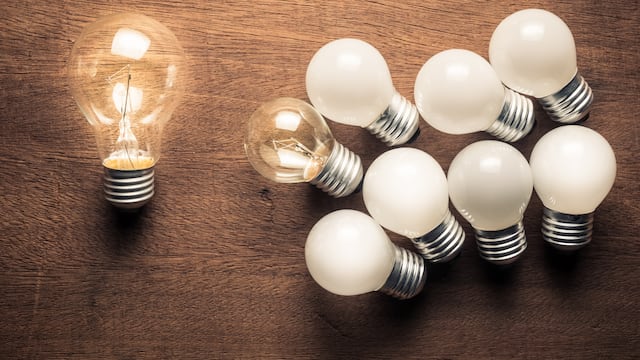 ¡No los tires! Si tenés focos viejos de luz, tenés un tesoro en tu casa: dos maneras de reutilizarlos