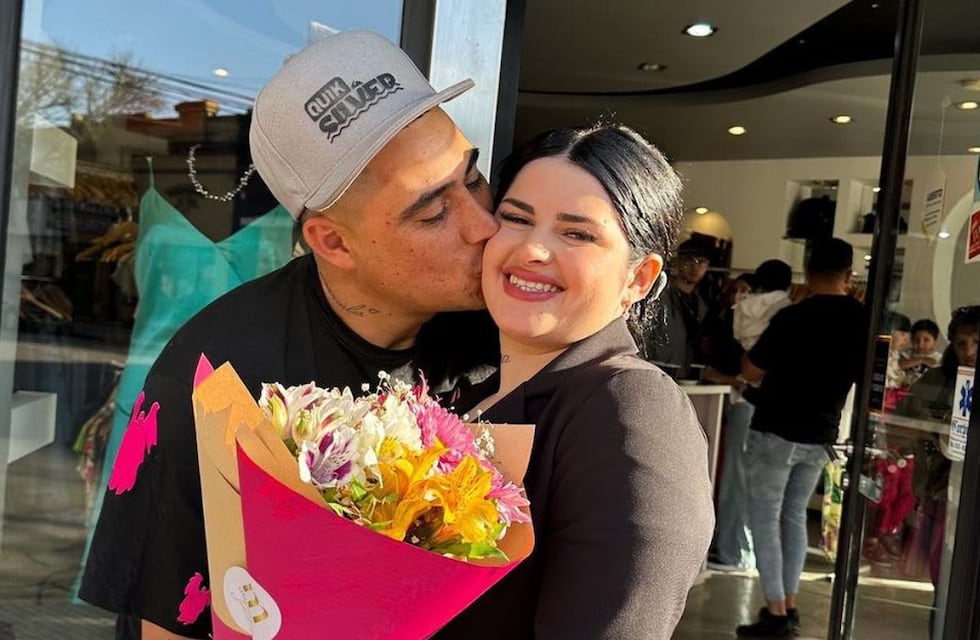 “La Kami” inauguró su nuevo local, en las redes criticaron al “Moneda” y él respondió: “Les voy a dejar un consejito...”