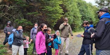 La prueba consistió en un desafío de orientación e ingenio, por equipos que podían estar integrados por familias, o grupos de amigos.