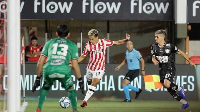 El "Pincha" ganaba desde el arranque con un gol de Cauteruccio a los 7 minutos.