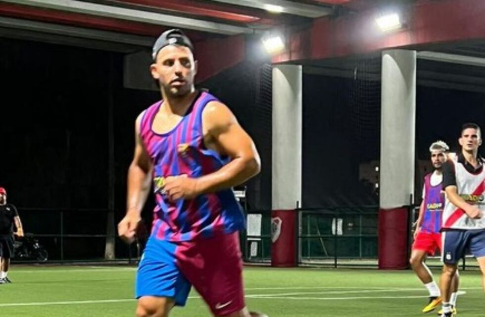 El Kun Agüero volvió a jugar al fútbol, se puso la camiseta del Barcelona y enfrentó a River