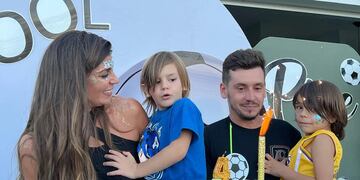 Ornella Ferrara junto a su familia.