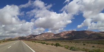 La Puna jujeña ofrece estupendos paisajes que sorprenden al viajero por los colores de las vistas.