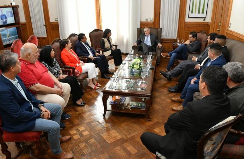 Reunión de trabajo entre Jaldo y la intendenta Mansilla