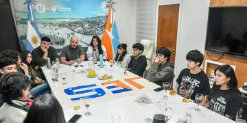 La Unión de Estudiantes Secundarios visitó la Municipalidad de Ushuaia
