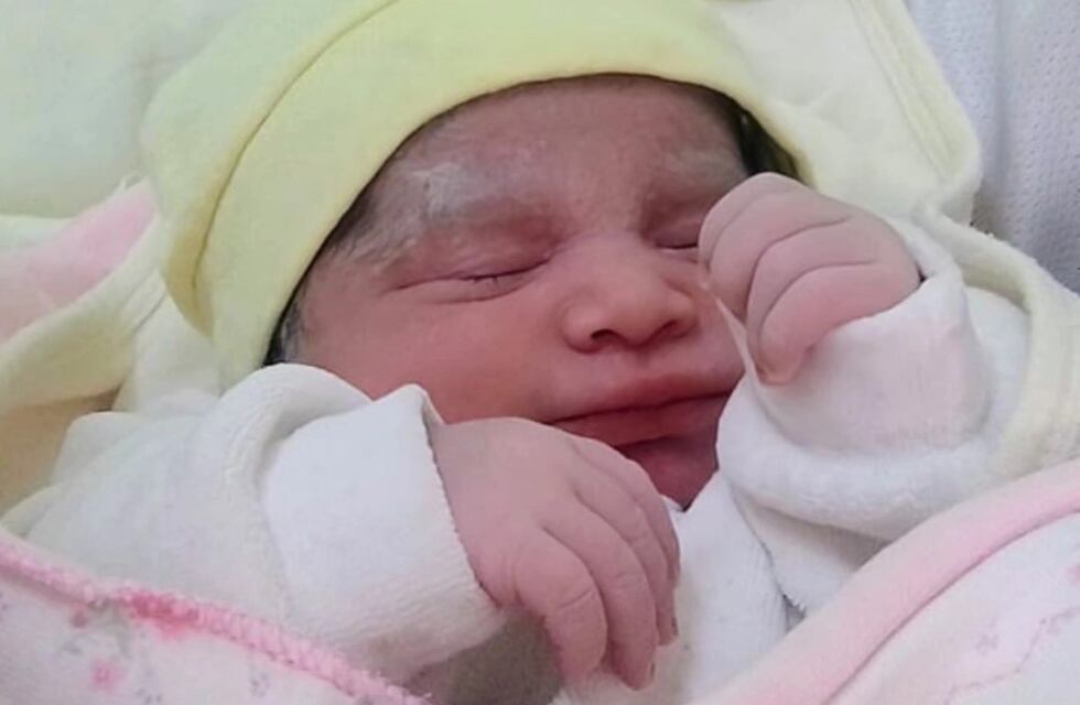 Maia fue el primer nacimiento del año en Punta Alta