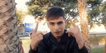 Después de la cumbia 420 de L-Gante, un sanjuanino es furor con su “Cumbia 412″. Foto: Captura YouTube.