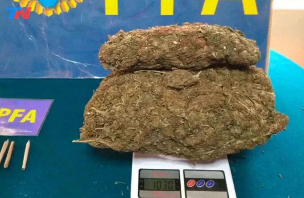 Alumnos de una escuela rural tenían un kilo de marihuana metido en un locker del colegio