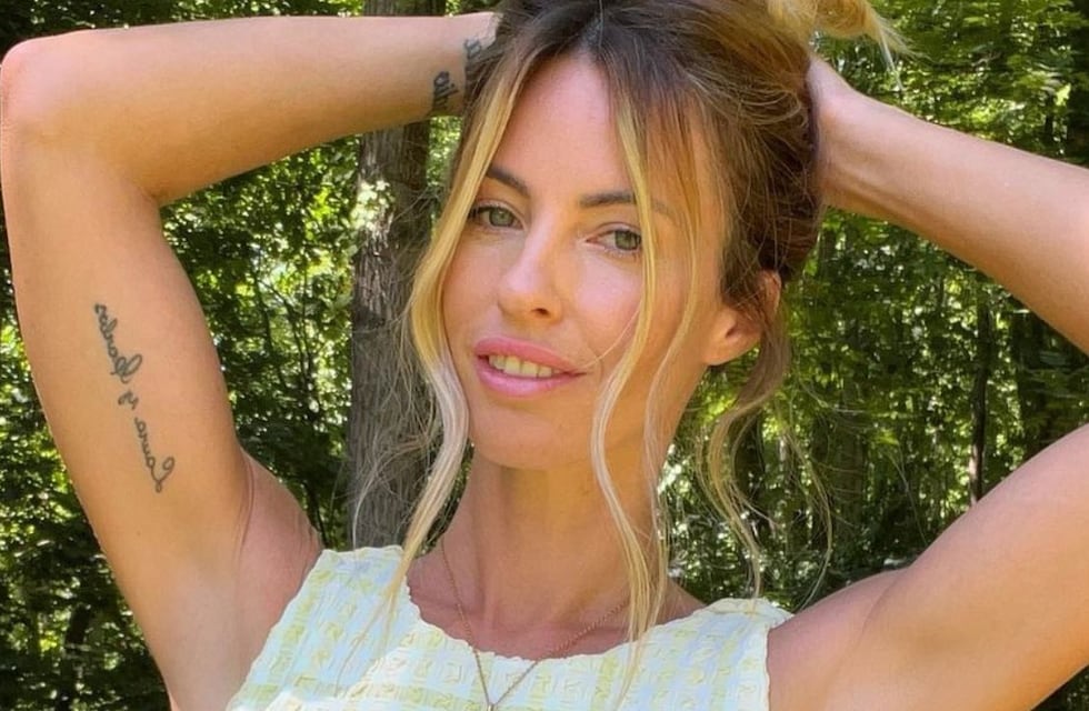 Rocío Guirao Díaz modeló en microbikini negra y se mostró radiante a los casi 40 años