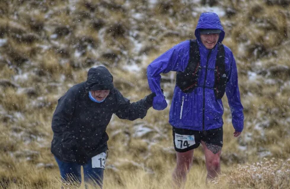 Paulina Serdiuk, con 72 años, cumplió su sueño de correr junto a sus hijos una competencia en Neuquén