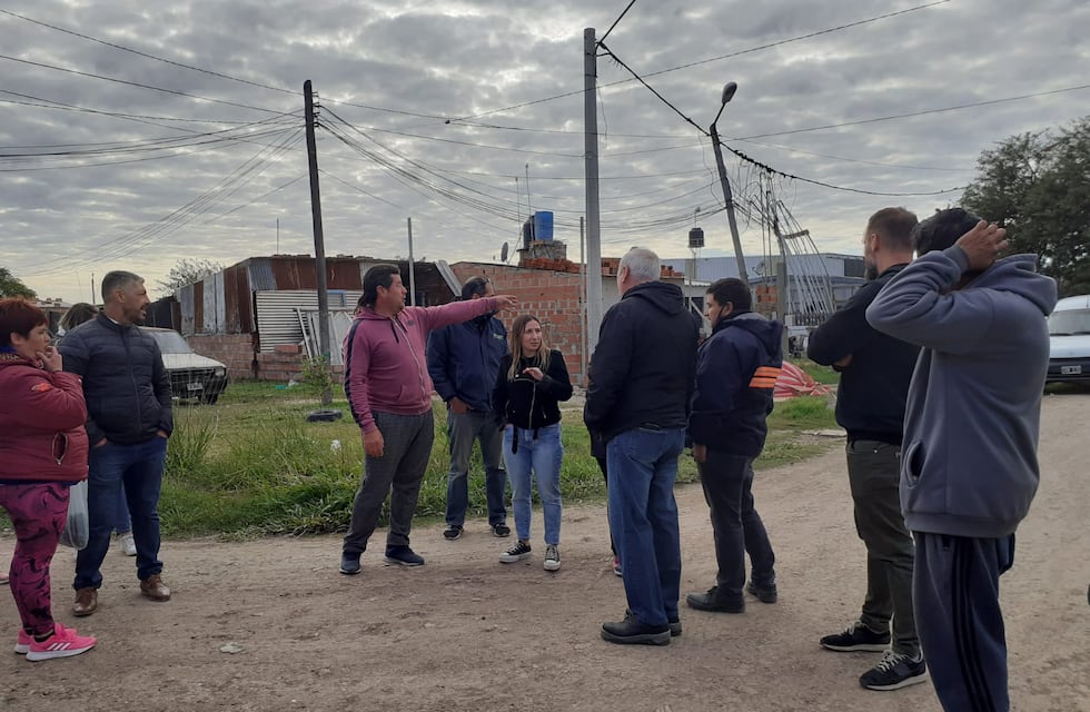 Prometen obras a vecinos de un sector del barrio Martín Fierro