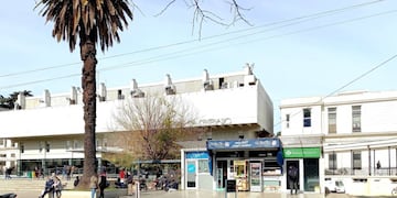 Tomás, el joven atacado con un ladrillazo en la cabeza, comienza a recuperaste en el Hospital Centenario de Rosario.