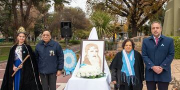 El intendente de Maipú presidió el acto por el Día de la Bandera.