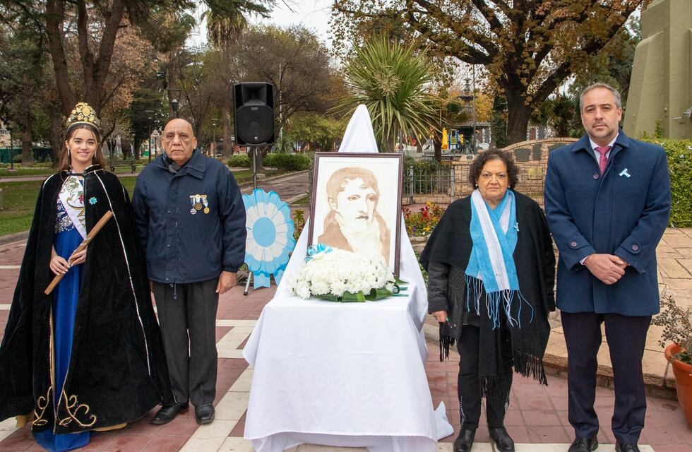 Matías Stevanato presidió el acto por el Día de la Bandera en Maipú