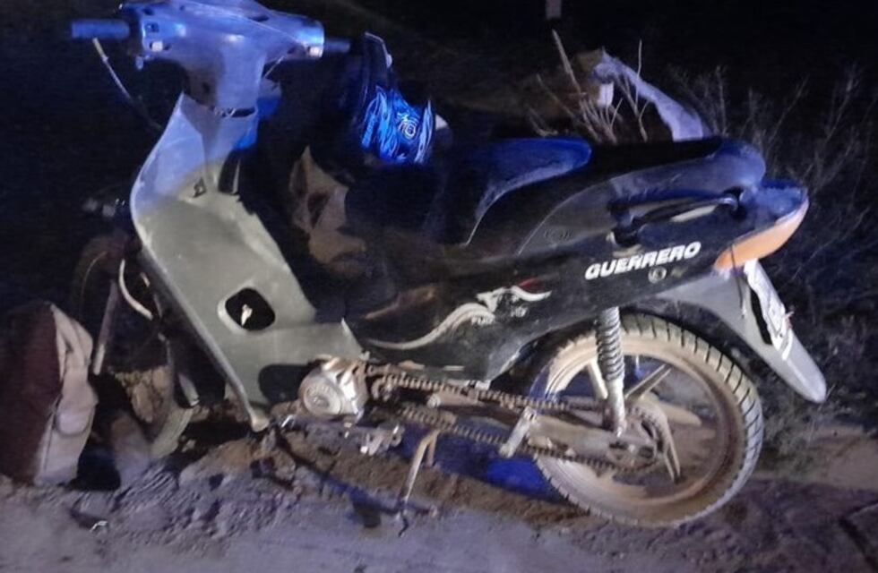 Fuerte choque entre dos motos en Bahía