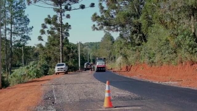 Avanza el asfaltado del accedo a Tobuna.