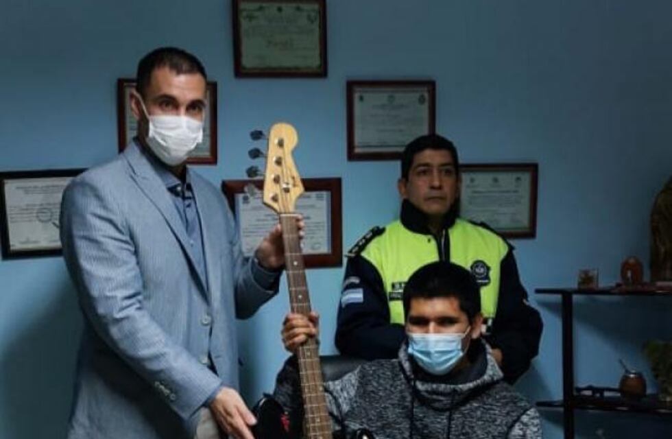Recuperaron un bajo que le robaron a un músico no vidente