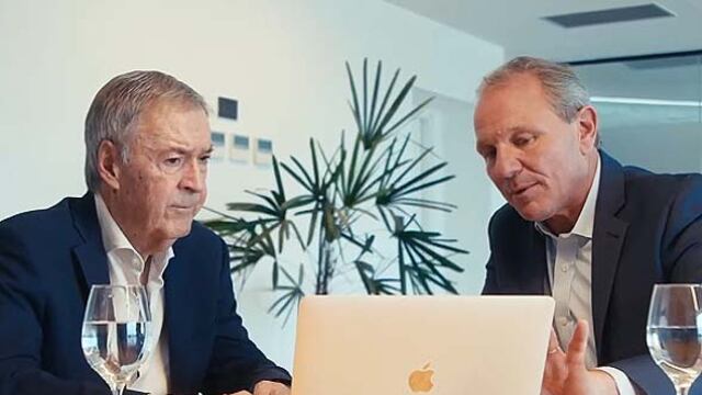 Juan Schiaretti junto al candidato oficialista, Guillermo de Rivas, ganador en Río Cuarto (La Voz).