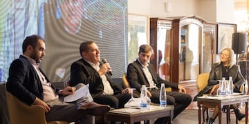 Se intercambiaron experiencias con otros jefes comunales y se compartió el relevamiento de la normativa existente en materia de ética pública