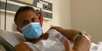 El conductor se encuentra internado en el Sanatorio Juncal de Temperley, luchando contra el coronavirus.