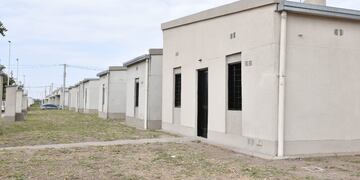 Jaldo entregó 135 viviendas en Manantial Sur