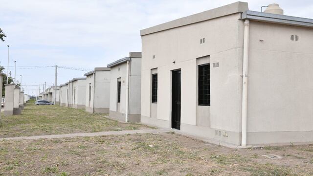 Jaldo entregó 135 viviendas en Manantial Sur