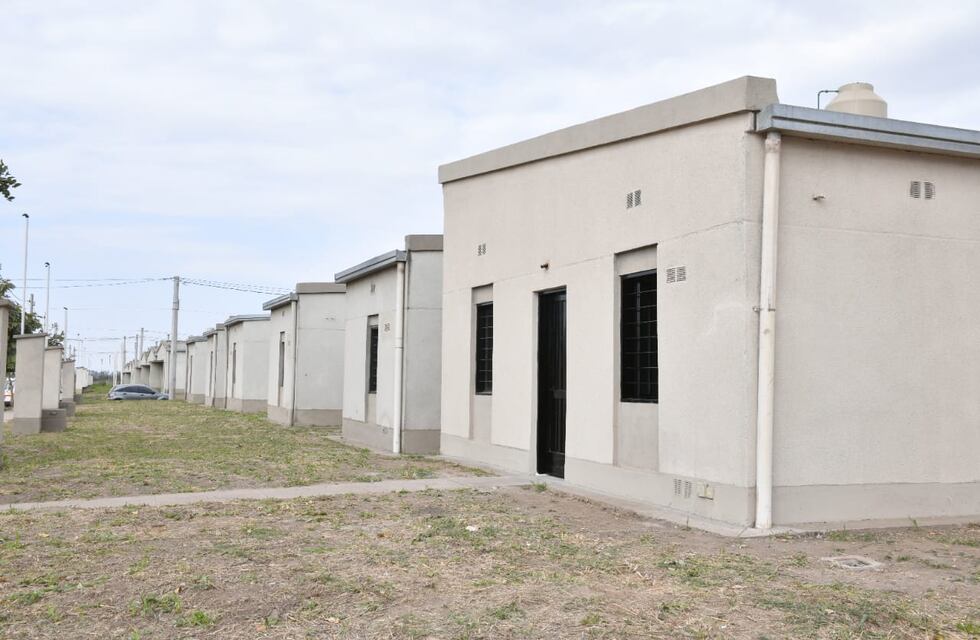 Jaldo entregó 135 viviendas en Manantial Sur