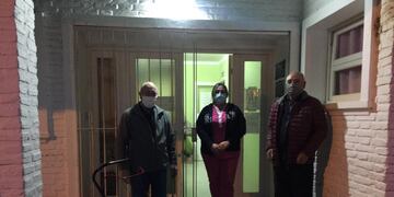 Donan cortadora de césped al Centro de Salud de Orense