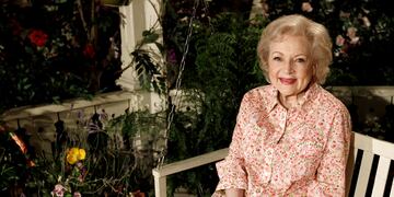 Falleció Betty White a los 99 años, la estrella con la carrera más larga en la televisión de Estados Unidos.