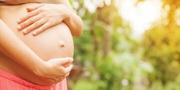 Una mujer dará a luz a 13 bebés