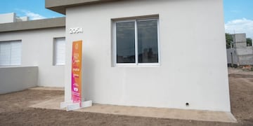 Entrega de viviendas Plan Casa y Casa Social Arroyito