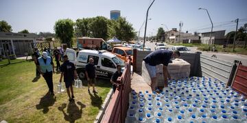 Hay dos líneas telefónicas disponibles -0810 666 2424 y el WhatsApp 2236948900- y solicitaron a los vecinos concentrar allí los reclamos en esta materia para no sobrepasar líneas dispuestas para otras emergencias.