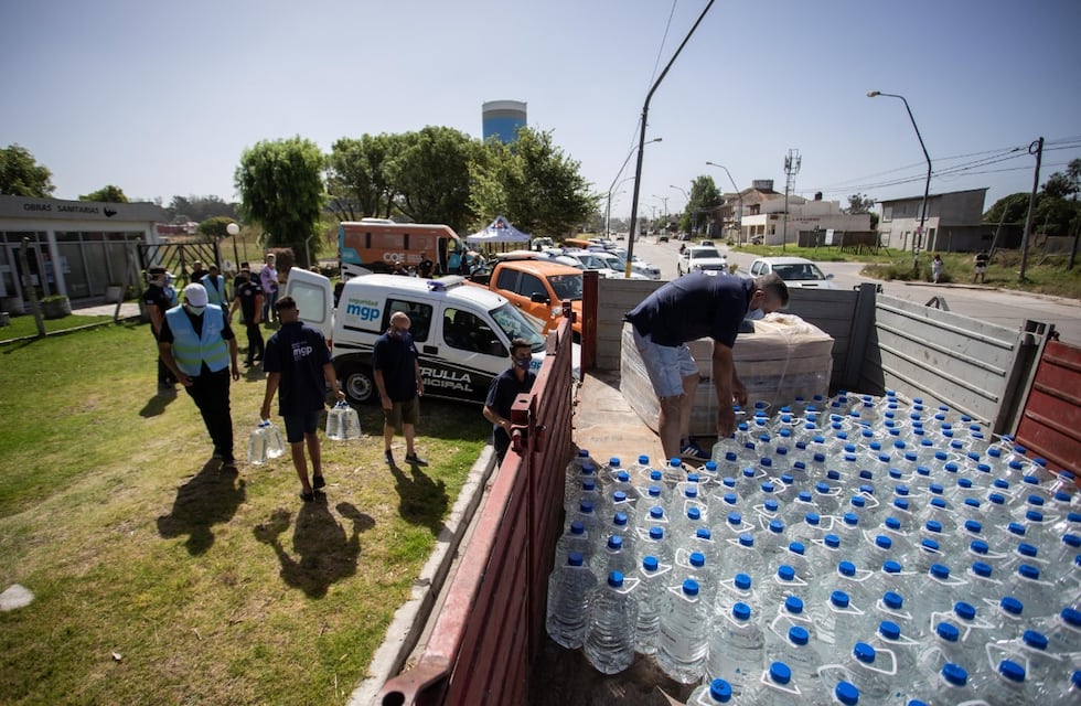 Refuerzan operativo para mitigar la falta de agua en zona sur